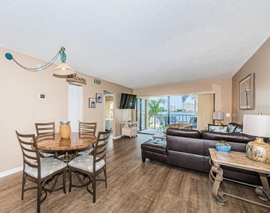 6322 Palma Del Mar Boulevard S - Photo Thumbnail 8