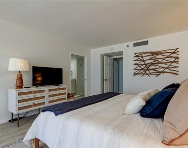 1290 Gulf Boulevard - Photo Thumbnail 25