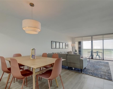1290 Gulf Boulevard - Photo Thumbnail 9