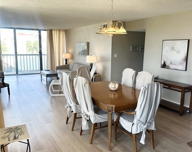 400 Island Way - Photo Thumbnail 13