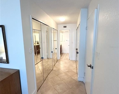 400 Island Way - Photo Thumbnail 25