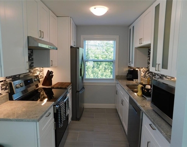 5005.5 5th Avenue S - Photo Thumbnail 3