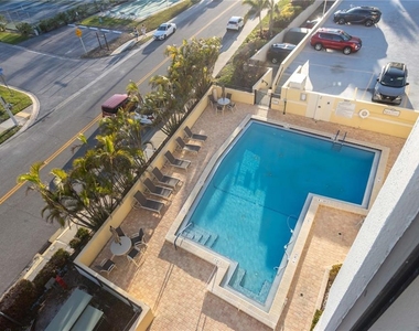 830 S Gulfview Boulevard - Photo Thumbnail 4