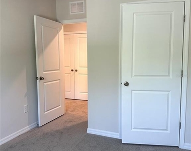 4649 Pleasant Avenue - Photo Thumbnail 42