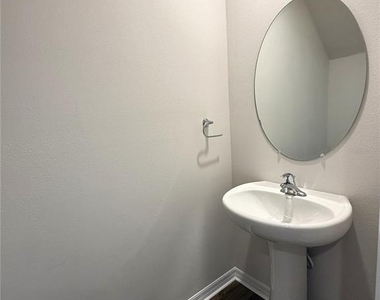 4649 Pleasant Avenue - Photo Thumbnail 29