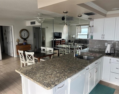 6177 Sun Boulevard - Photo Thumbnail 7