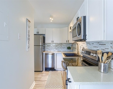 4975 Cobia Drive Se - Photo Thumbnail 13