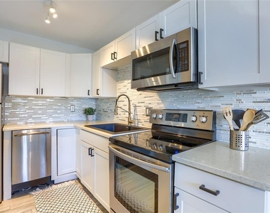4975 Cobia Drive Se - Photo Thumbnail 14