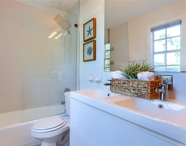 4975 Cobia Drive Se - Photo Thumbnail 16