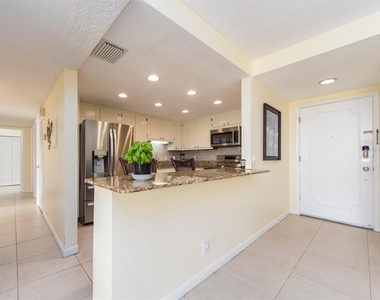 675 S Gulfview Boulevard - Photo Thumbnail 1