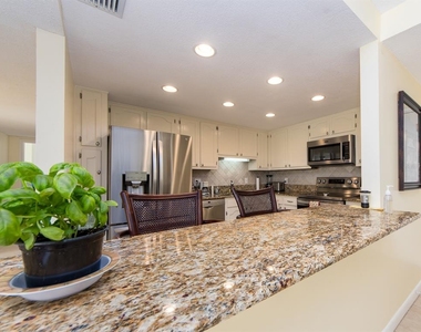 675 S Gulfview Boulevard - Photo Thumbnail 10