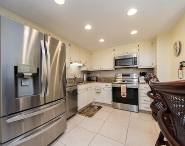 675 S Gulfview Boulevard - Photo Thumbnail 11
