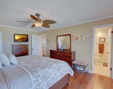 1270 Gulf Boulevard - Photo Thumbnail 21