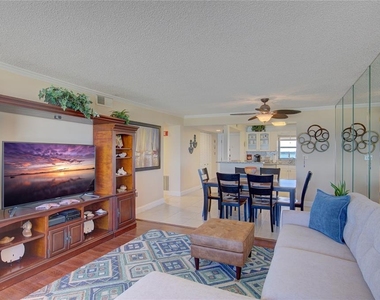 1270 Gulf Boulevard - Photo Thumbnail 14