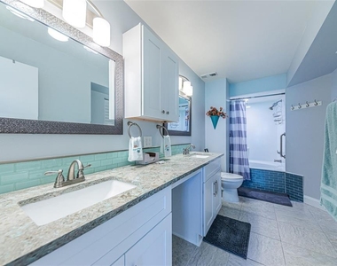6000 Bahia Del Mar Circle - Photo Thumbnail 13