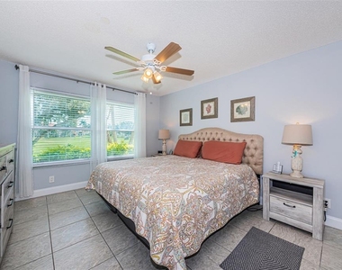 6000 Bahia Del Mar Circle - Photo Thumbnail 12