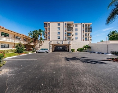 6145 Sun Boulevard - Photo Thumbnail 3