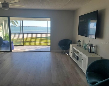 895 S Gulfview Boulevard - Photo Thumbnail 12