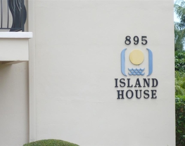 895 S Gulfview Boulevard - Photo Thumbnail 2