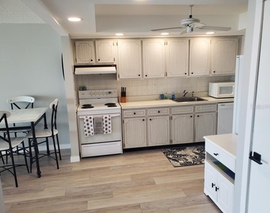 895 S Gulfview Boulevard - Photo Thumbnail 15