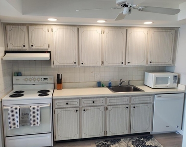 895 S Gulfview Boulevard - Photo Thumbnail 14