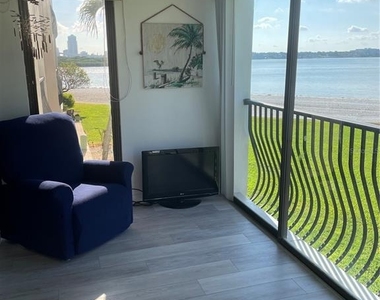 895 S Gulfview Boulevard - Photo Thumbnail 32