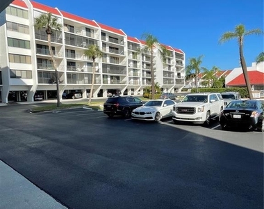 19111 Vista Bay Drive - Photo Thumbnail 28
