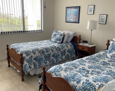 19111 Vista Bay Drive - Photo Thumbnail 10