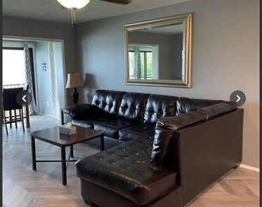 895 S Gulfview Boulevard - Photo Thumbnail 18