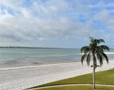 895 S Gulfview Boulevard - Photo Thumbnail 13