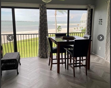 895 S Gulfview Boulevard - Photo Thumbnail 22