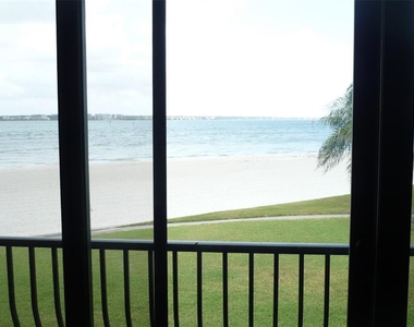 895 S Gulfview Boulevard - Photo Thumbnail 26