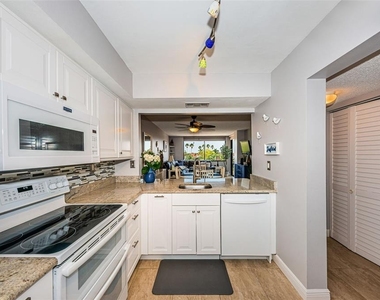 6295 Bahia Del Mar Circle - Photo Thumbnail 3