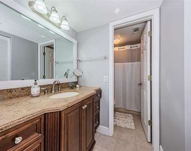 6295 Bahia Del Mar Circle - Photo Thumbnail 16