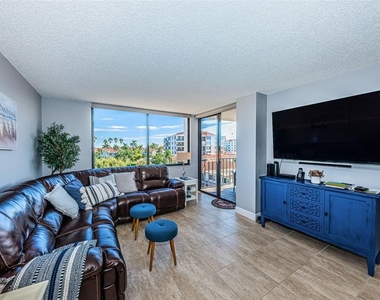 6295 Bahia Del Mar Circle - Photo Thumbnail 12