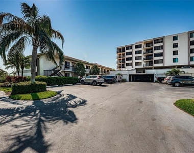 6295 Bahia Del Mar Circle - Photo Thumbnail 30