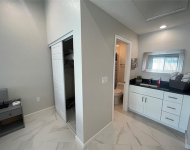 1821 Orange Boulevard Way - Photo Thumbnail 14