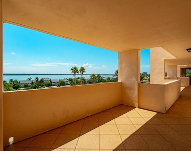 1270 Gulf Boulevard - Photo Thumbnail 29