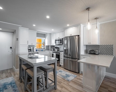 1270 Gulf Boulevard - Photo Thumbnail 4