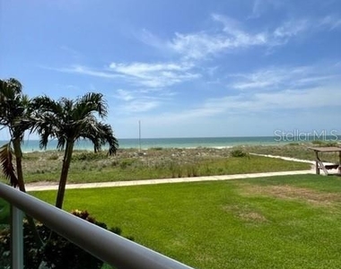 880 Mandalay Avenue - Photo Thumbnail 20