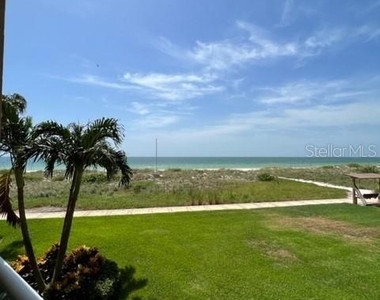 880 Mandalay Avenue - Photo Thumbnail 6