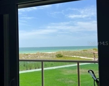 880 Mandalay Avenue - Photo Thumbnail 19