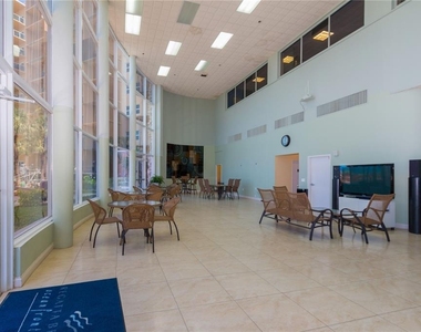 880 Mandalay Avenue - Photo Thumbnail 28