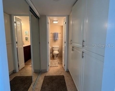 880 Mandalay Avenue - Photo Thumbnail 15