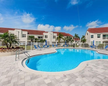 6077 Bahia Del Mar Boulevard - Photo Thumbnail 17