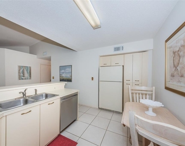 6151 Bahia Del Mar Boulevard - Photo Thumbnail 2