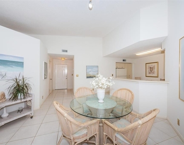 6151 Bahia Del Mar Boulevard - Photo Thumbnail 4