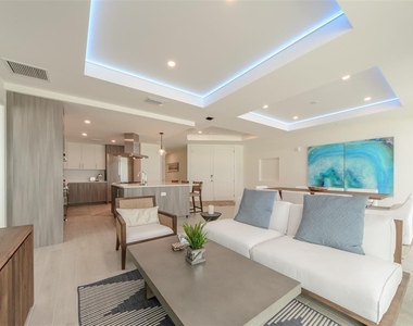 15 Avalon Street - Photo Thumbnail 3