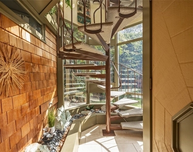 146 Chiquita Street - Photo Thumbnail 18