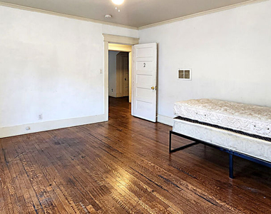 1130 S Hoover Street - Photo Thumbnail 12